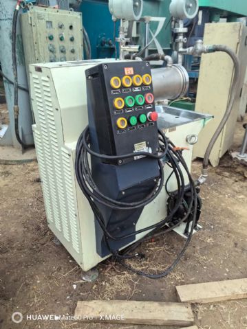 转让二手卧式砂磨机 一台实验型5L江阴精