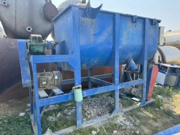 转让二手干粉混合机 一台容积3立方配带蛟