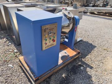 转让二手双运动混合机 一台实验型容积50