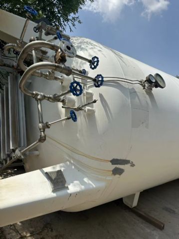 转让二手液氮储罐 一台容积20立方立式液