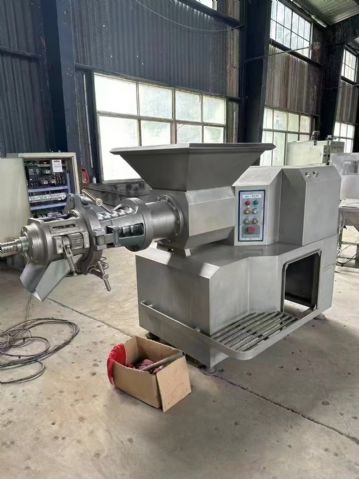 转让二手骨肉分离机 一台180型哈尔滨双