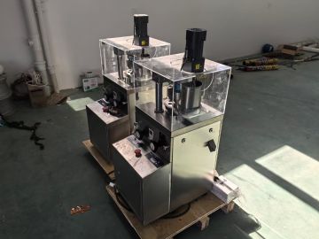 转让二手旋转压片机 两台9冲上海天合产旋