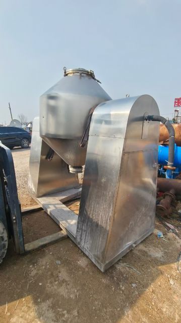 转让二手双锥干燥机 一台容积500L不锈