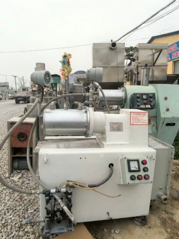 转让二手卧式砂磨机 一台容积5升重庆渝辉