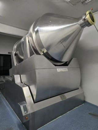 转让9成新10000升二维运动混合机一台