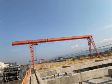 出售5吨8吨10吨门式包厢行车天车天航 