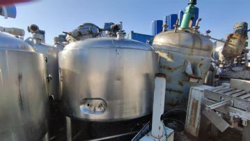 2500L蒸汽加热搅拌罐(白蛋白超滤罐)