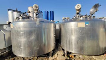 8000L蒸汽加热搅拌罐(白蛋白超滤罐)