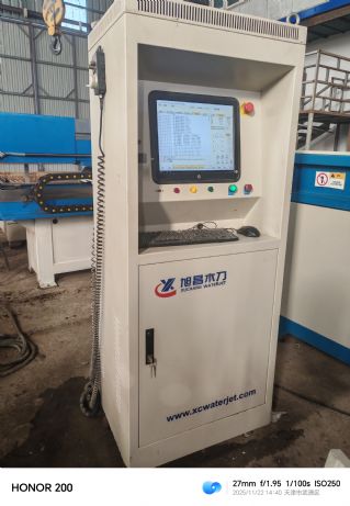 处理一台2030五轴水刀九成新