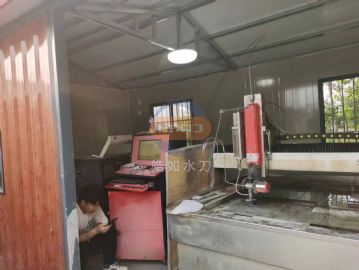 1313二手水刀切割机转让，全套整出，免