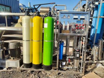 便宜出售  9.9成新0.5吨单机水处理