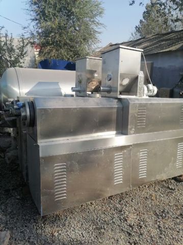 新到65型膨化机三台！有需要的联系