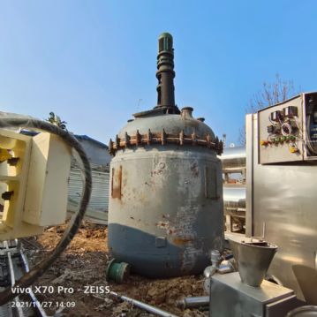 便宜出售  一台3000升江苏杨阳反应釜