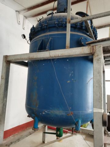 便宜出售   2立方搪瓷反应釜，需要的联