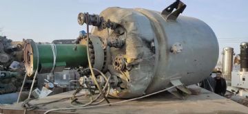 出售  3立方30公斤压力高压反应釜一台