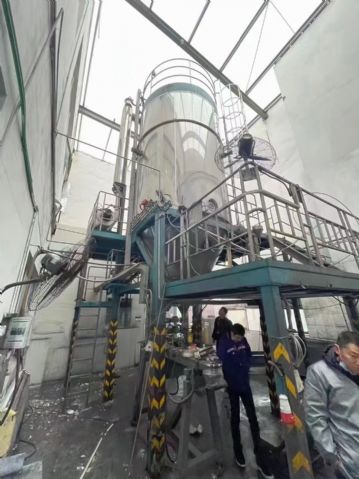 新定200压力喷雾干燥机，整套附件齐全，