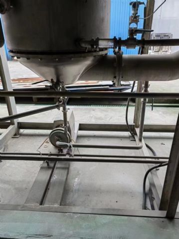 出售 三效浓缩蒸发器一套，蒸发量2吨/时