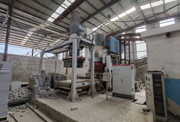 出售2013年海源1100C型液压砖机一