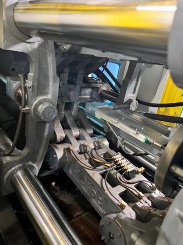 转让9成新佳明注塑机168吨 六台