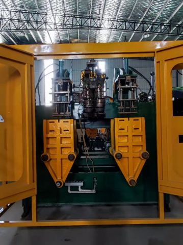 转让双头双工位 中心距140吹塑机 富达