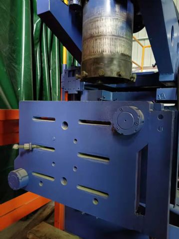 闲置台湾盛美80储料吹塑机