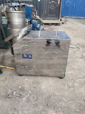 出售一台二手旋转制粒机