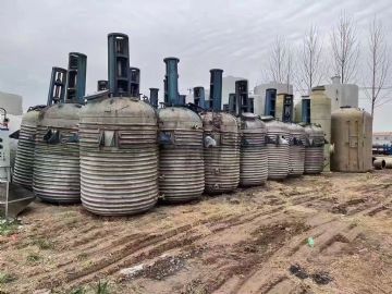 二手外盘管不锈钢反应釜，5立方不锈钢内外