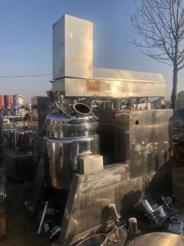 出售250L全自动乳化机一台，翻缸出料，