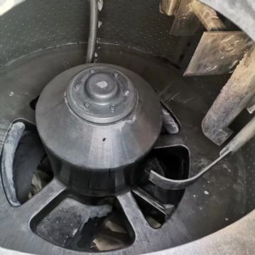 新到9成新6台江苏 华大平板刮刀离心机，