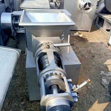 出去二手骨肉分离机，二手120型骨肉分离