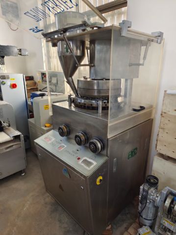 二手旋转压片机，二手高速旋转压片机，医药