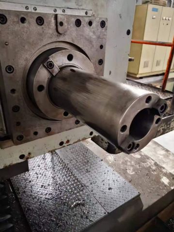 转让齐二T6913数显落地镗铣床