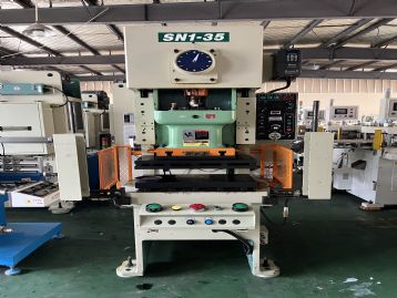 转让一批协易25吨35吨气动冲床 电子模