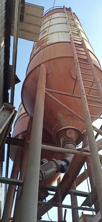 扬州低价出售三个100吨的水泥罐，二手水