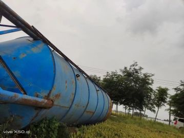 超低价处理两个100吨水泥罐。