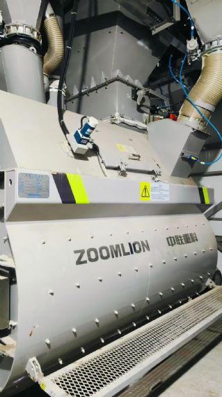 山东青岛全新中联180搅拌站设备