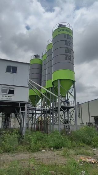 郑州现货9.9成新中联重科双线180搅拌