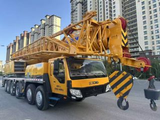 徐工100吨吊车出口二手QY100K汽车