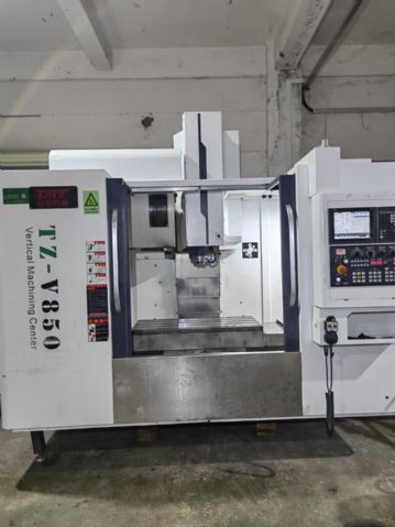 台征850三线轨加工中心，三菱系统