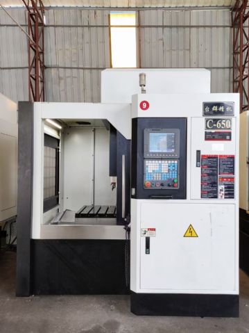 同款两台原装台群650精雕机，新代21M