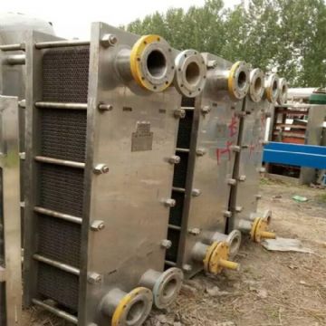 转让一批板式换热器,5平方,10平方,1