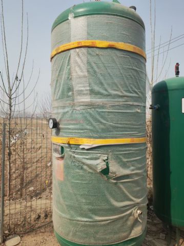 出售9成新二手螺杆空压机一台