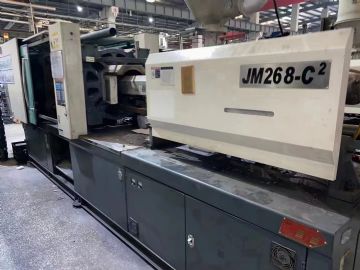 低价急出售二手注塑机震雄488吨