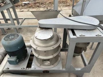 出售300型超微气流粉碎机 全套配件 型