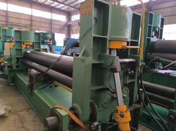 16x3200液压卷圆机数控显示三辊卷板