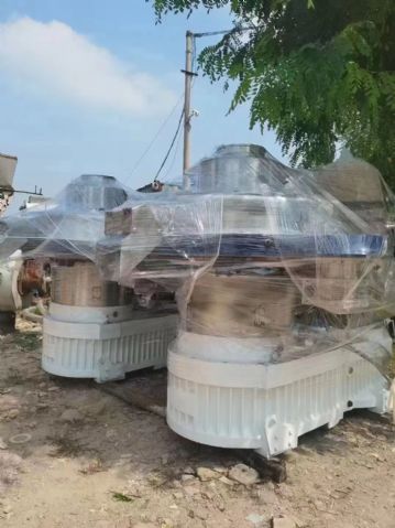 出售两台23年全新新款560型木屑颗粒机