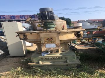 出售两台宇冠700颗粒机