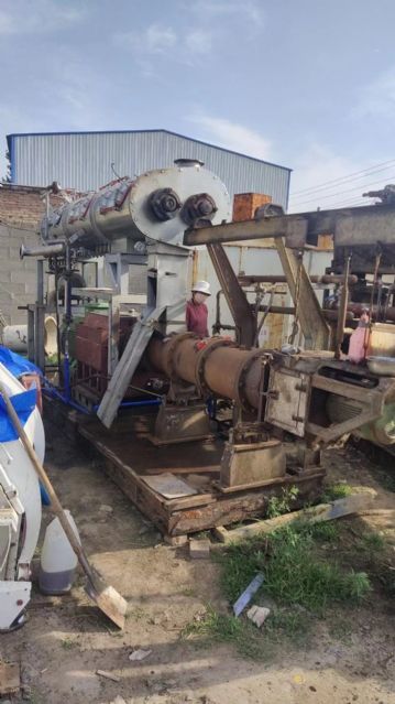 出售160千瓦双螺杆水产饲料膨化机