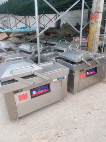 出售一台22年500型双室真空包装机