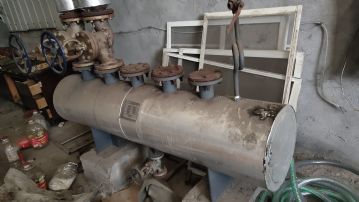 8成新4吨燃气锅炉。